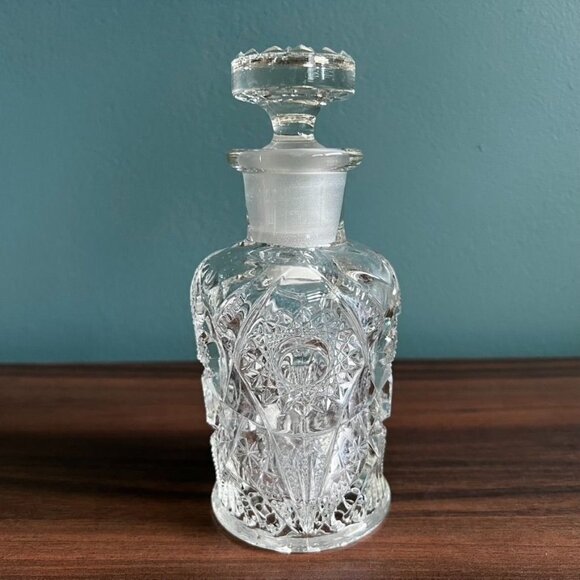 Antique 1915 Perfume Bottle Decanter Cut & Etched Glass Martec Mekee Brothers - Picture 2 of 16